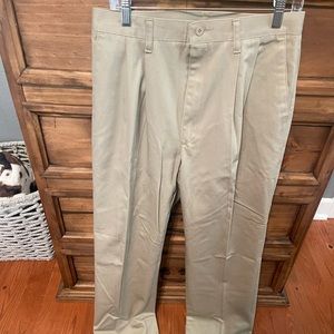 Wrangler Riata Men’s Size 32x34 khaki dress pant slacks